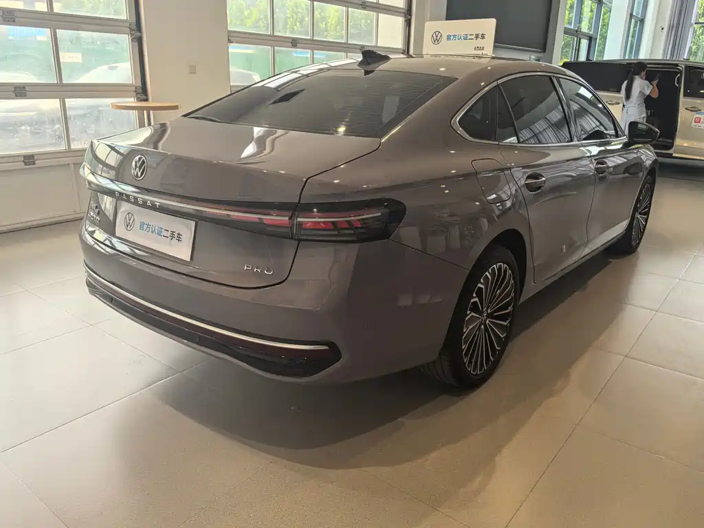 Volkswagen Passat — миниатюра 14