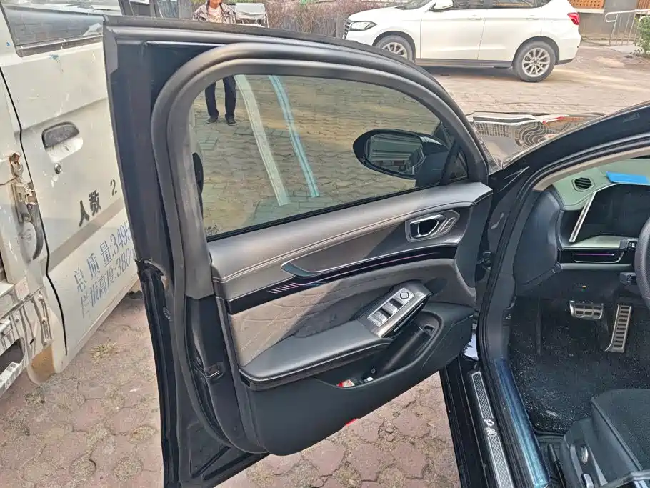 Hongqi Hongqi H9 — миниатюра 7
