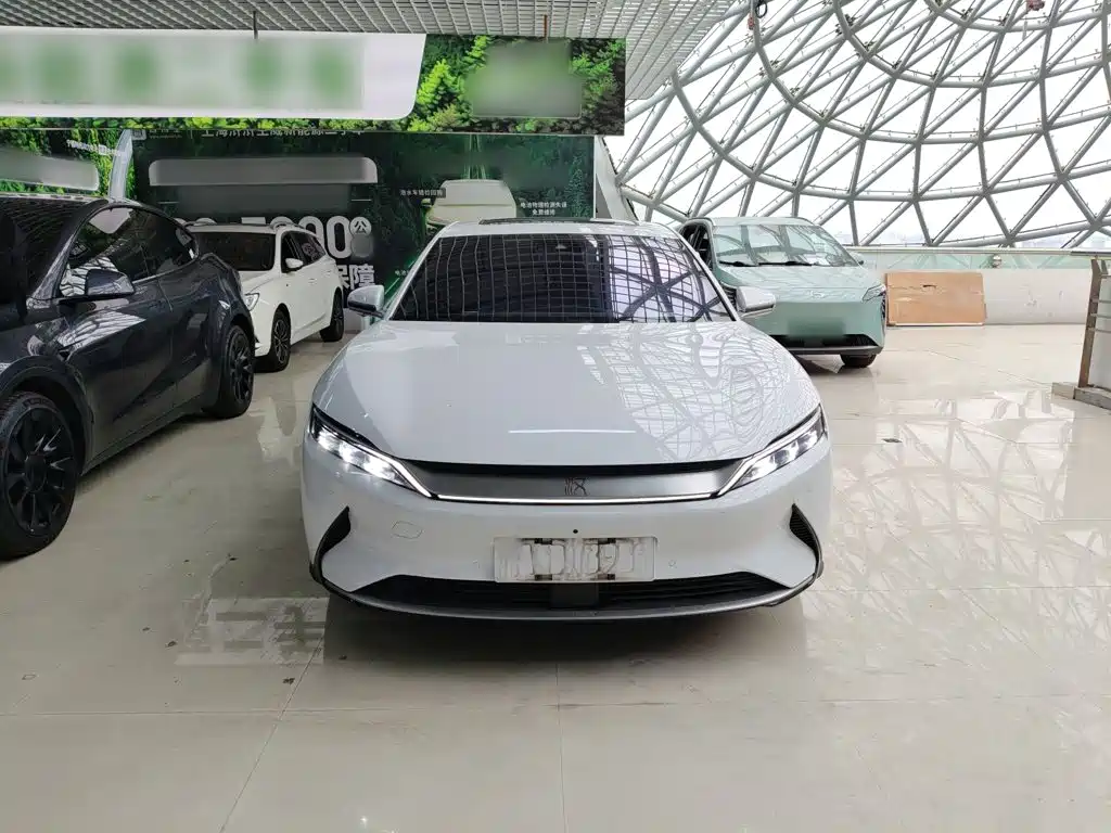 BYD Han — миниатюра 3
