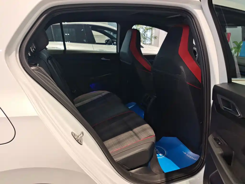 Volkswagen Golf GTI 380TSI DSG GTI, фото 9