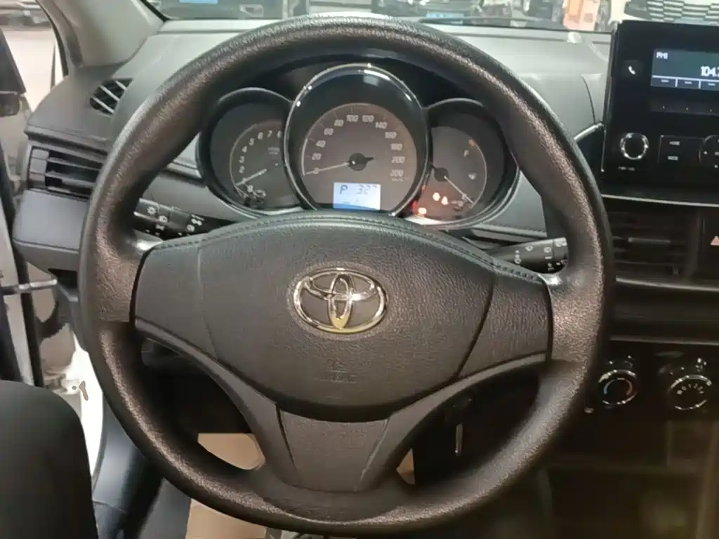 Toyota Yaris L — миниатюра 11