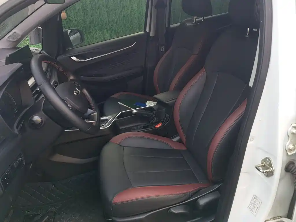 Geely Vision X3 — миниатюра 8