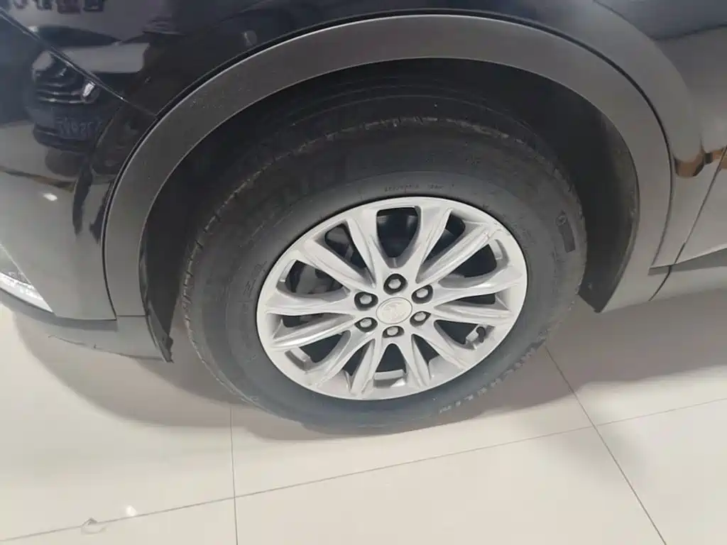 Buick Enclave — миниатюра 23