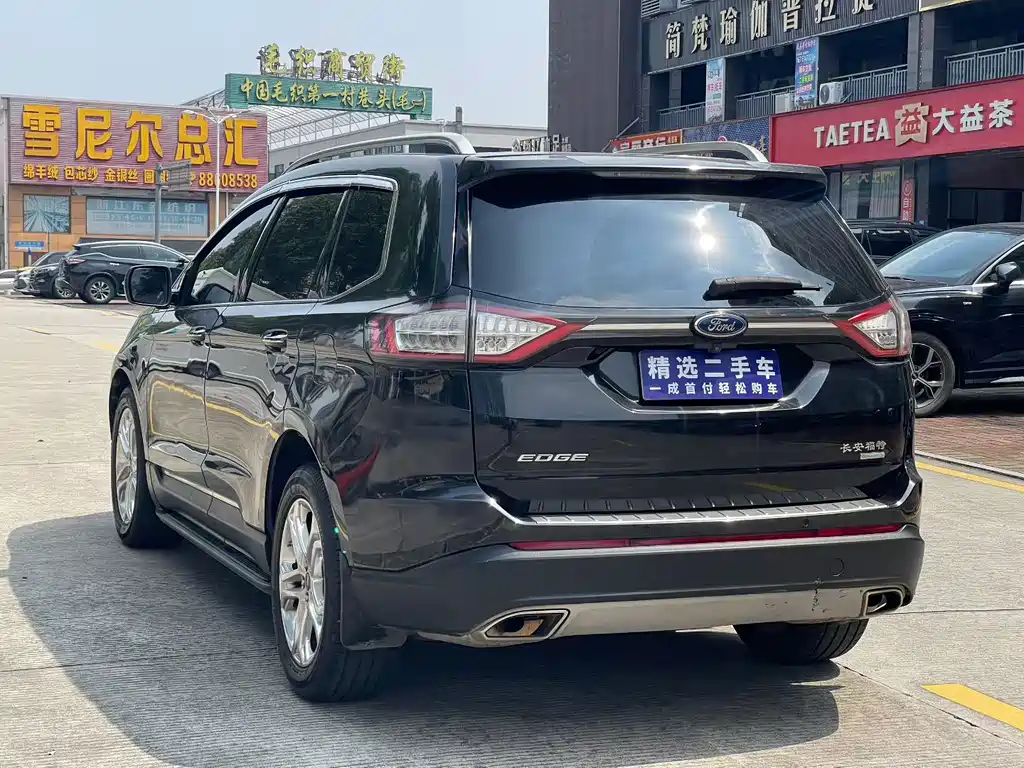 Ford Edge — миниатюра 6