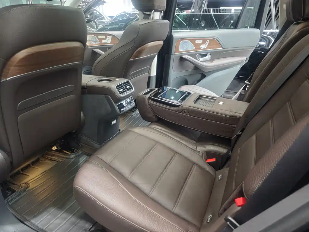 Mercedes-Benz GLS — миниатюра 13