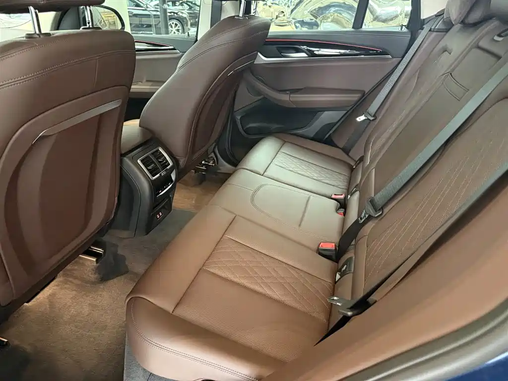 BMW X3 — миниатюра 8