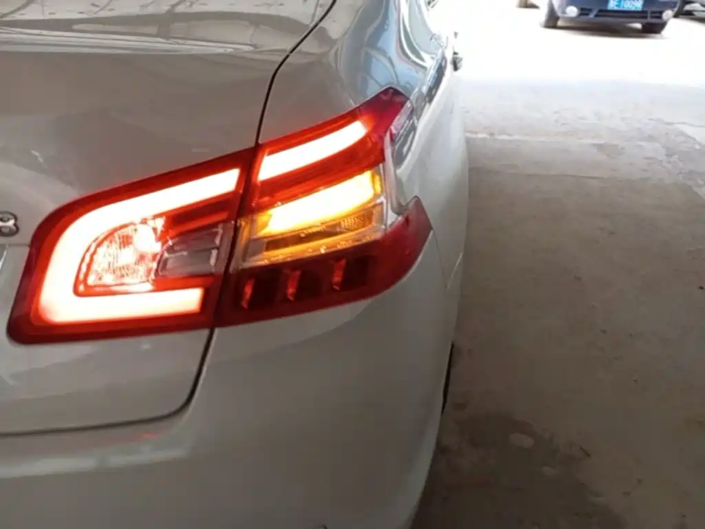 Peugeot 408 — миниатюра 8