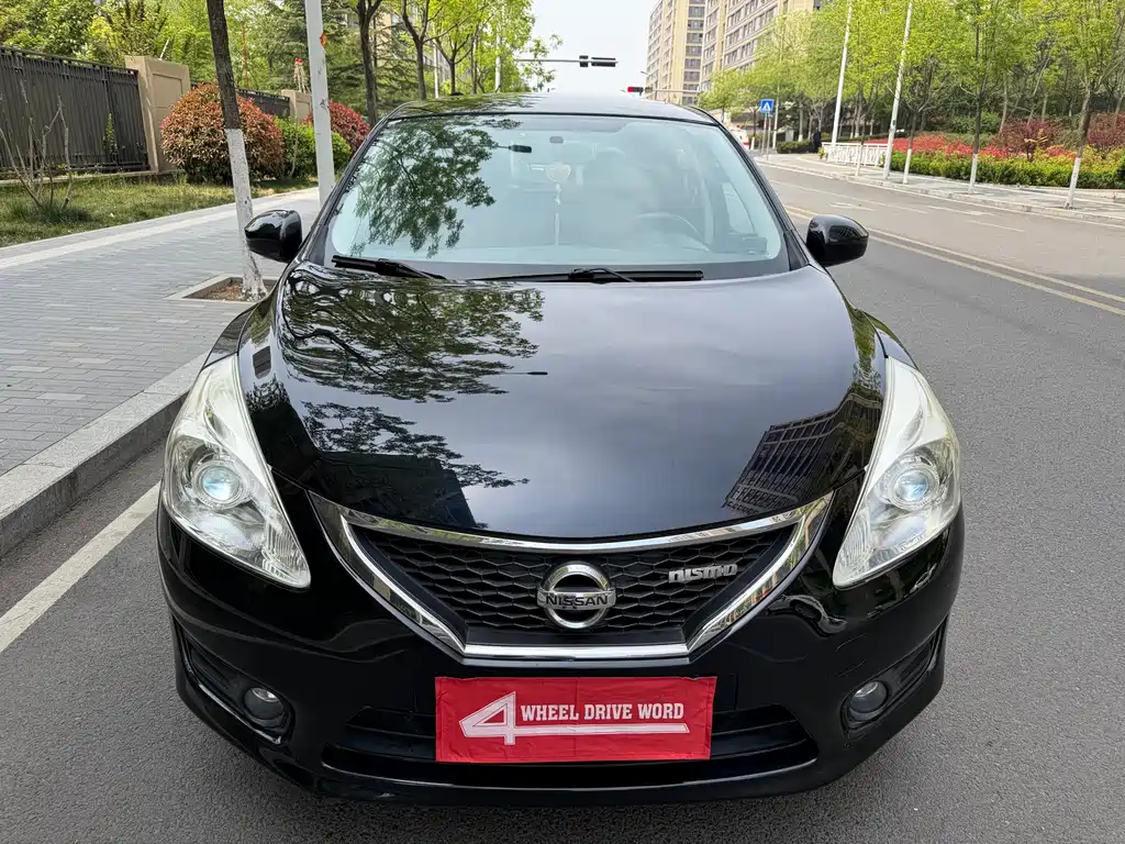 Nissan Tiida 2013