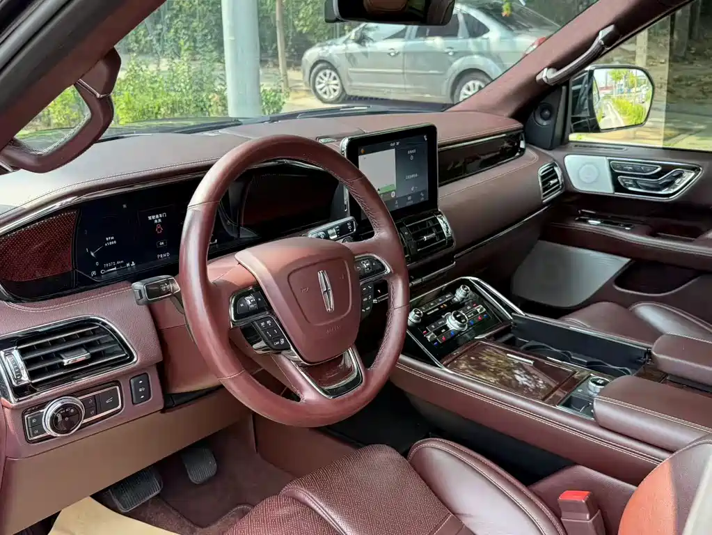 Lincoln Navigator — миниатюра 15
