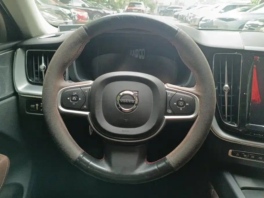 Volvo XC60 — миниатюра 15