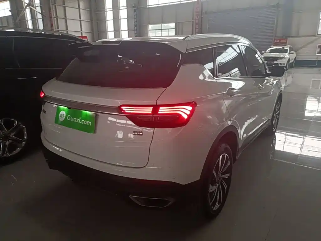 Geely Binyue — миниатюра 7