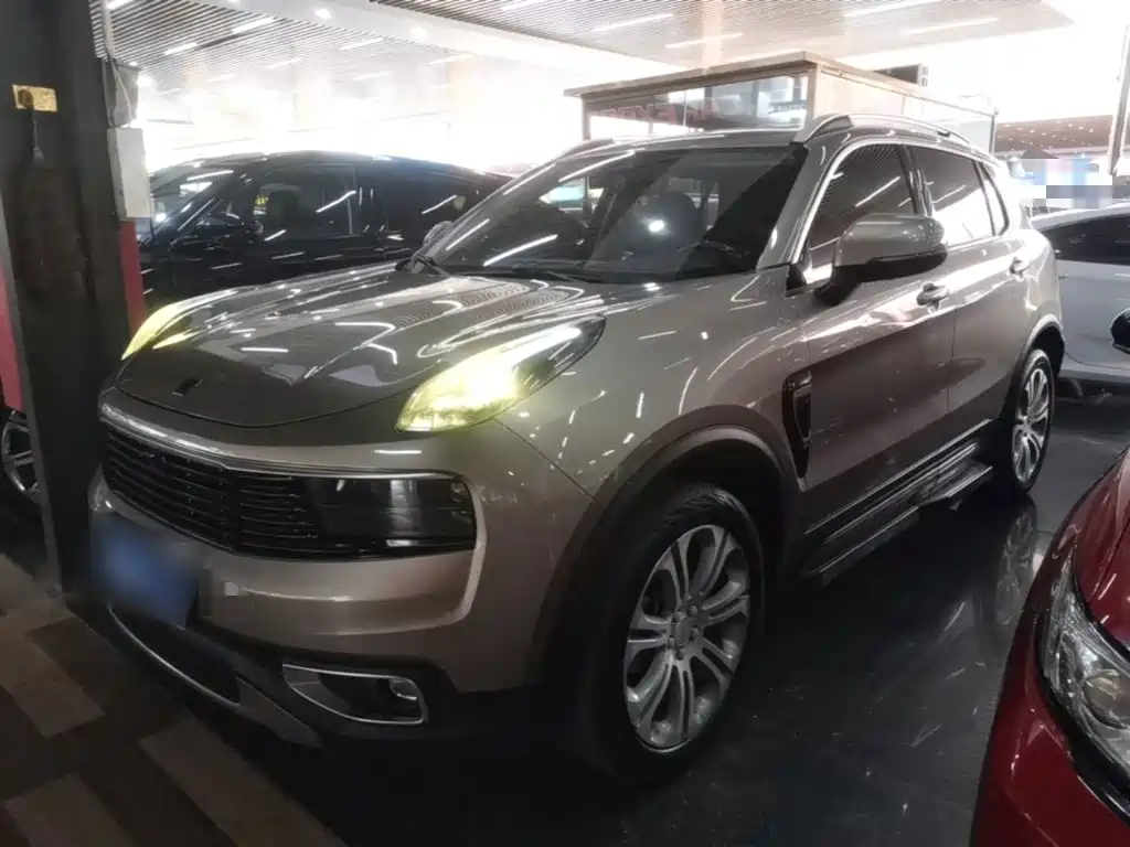 Lynk & Co 01 — миниатюра 2