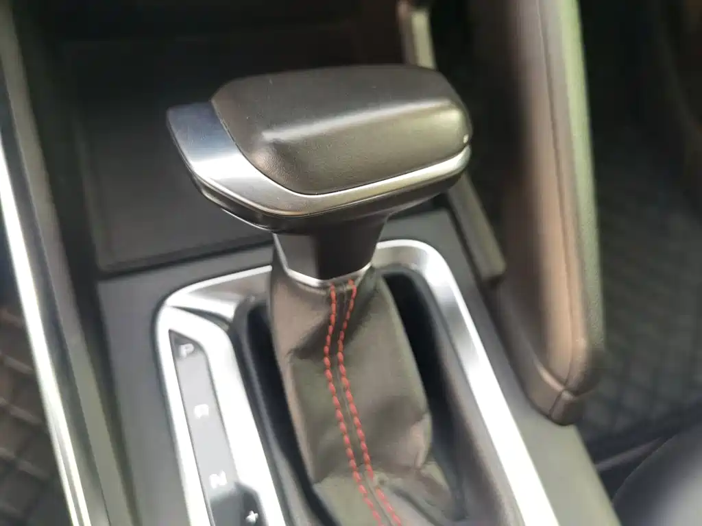 Geely Vision X3 — миниатюра 7