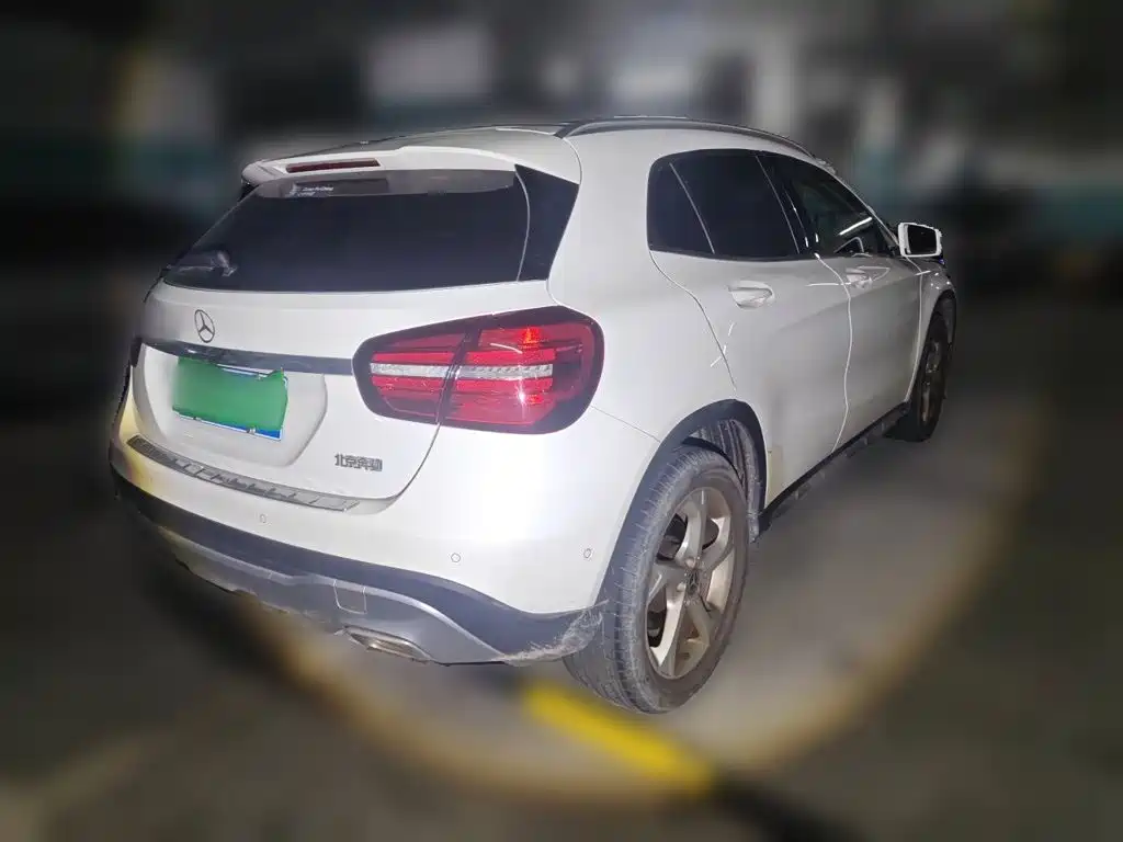 Mercedes-Benz GLA — миниатюра 6