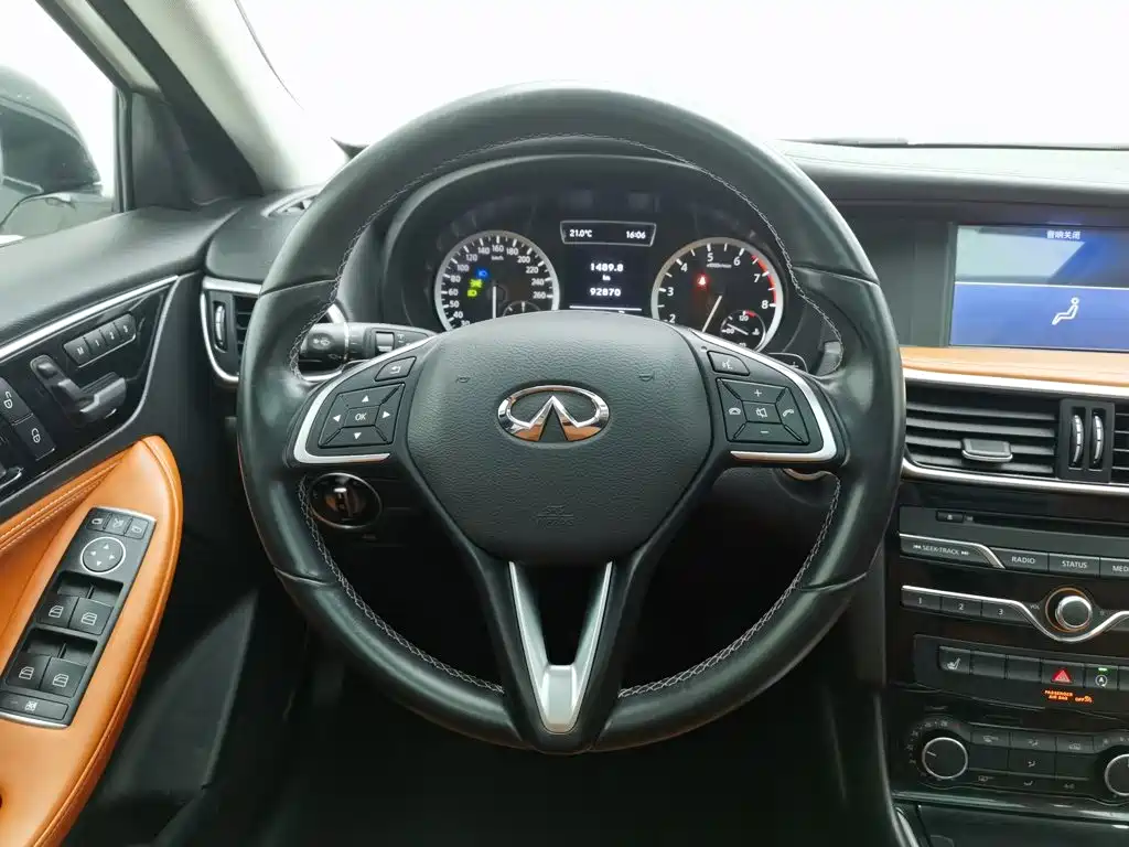 Infiniti QX30 — миниатюра 11