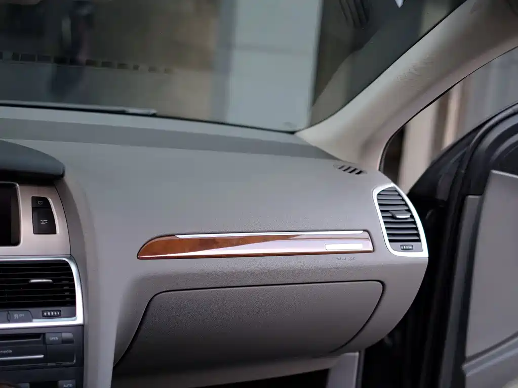 Audi Q7 — миниатюра 54