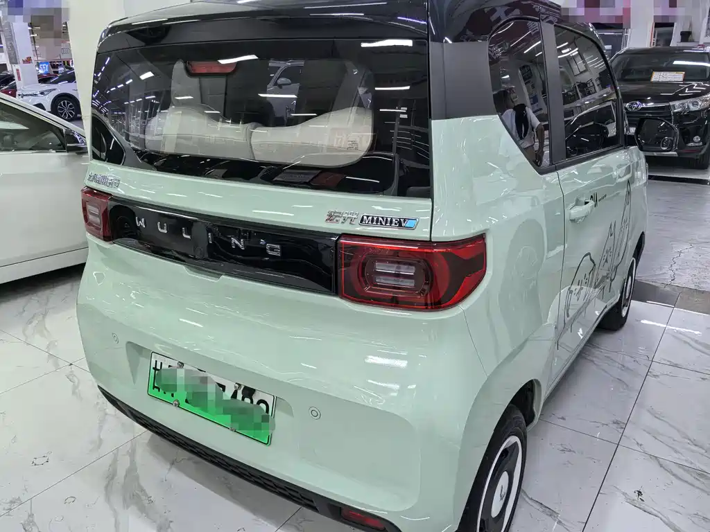 Wuling MINIEV — миниатюра 5