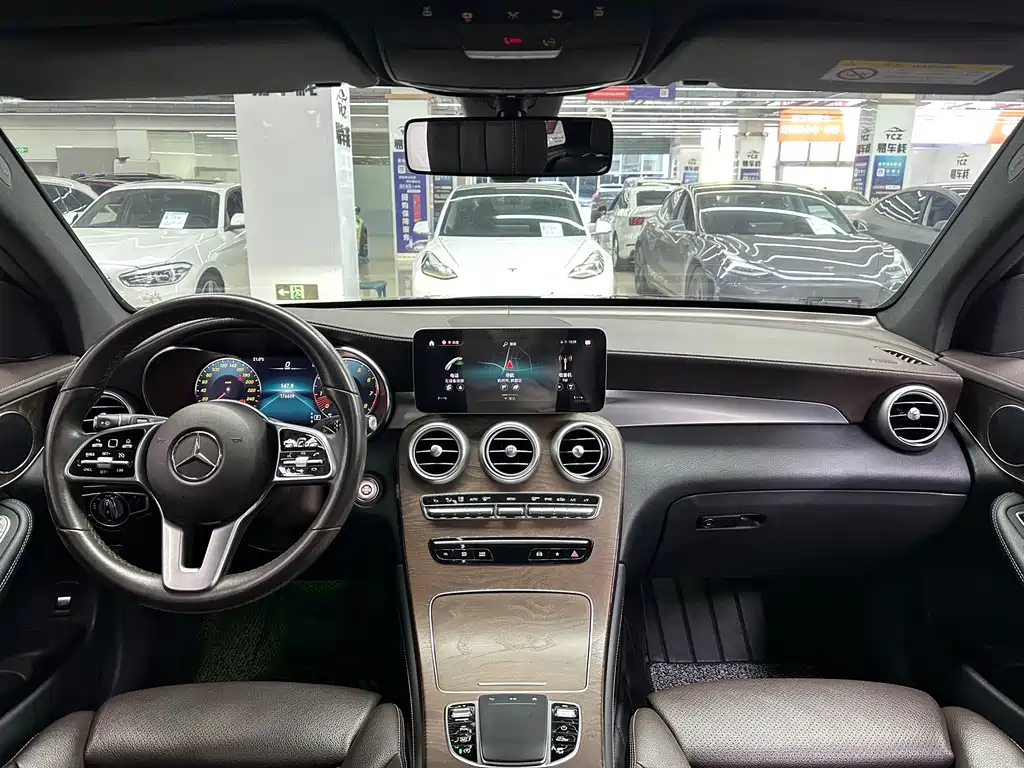 Mercedes-Benz GLC — миниатюра 10