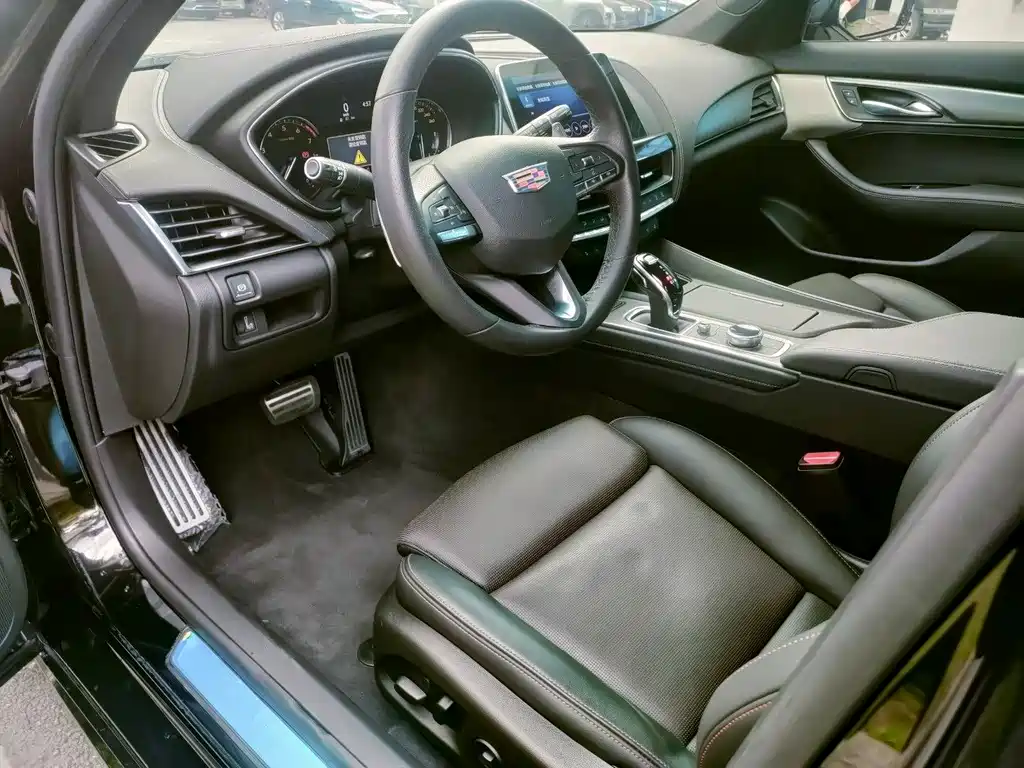 Cadillac CT5 — миниатюра 14