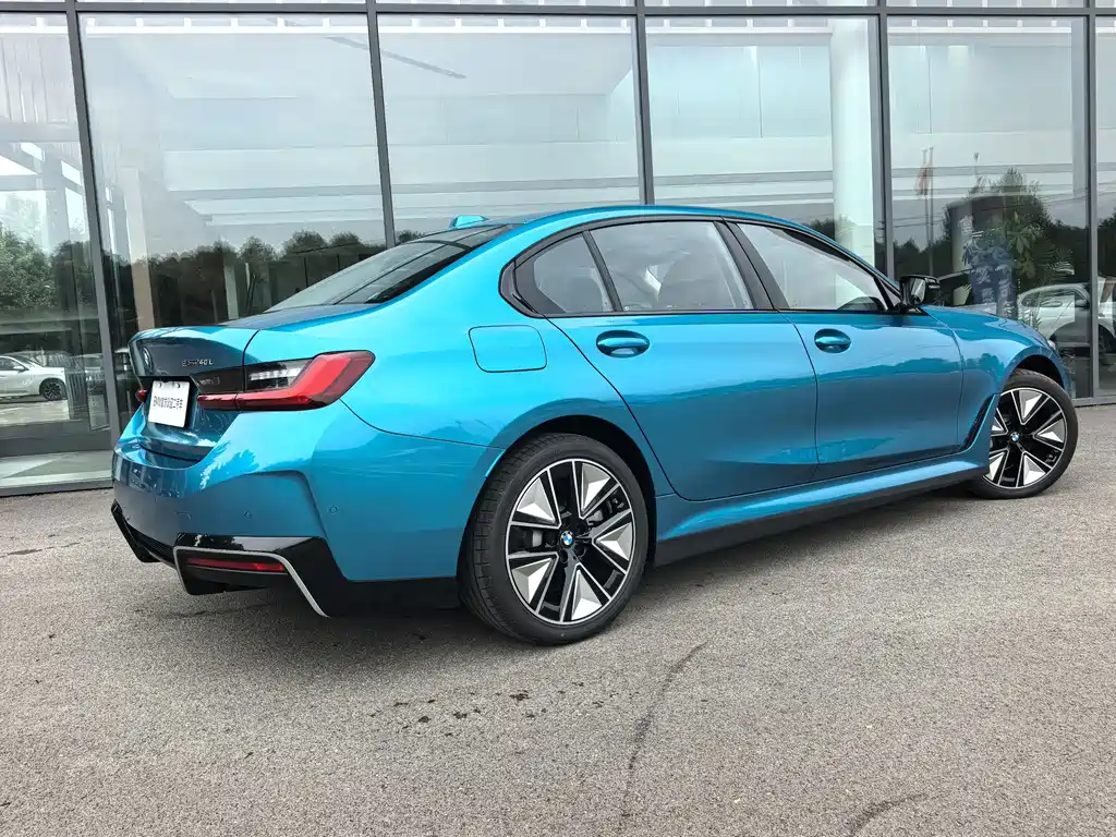 BMW i3 — миниатюра 4