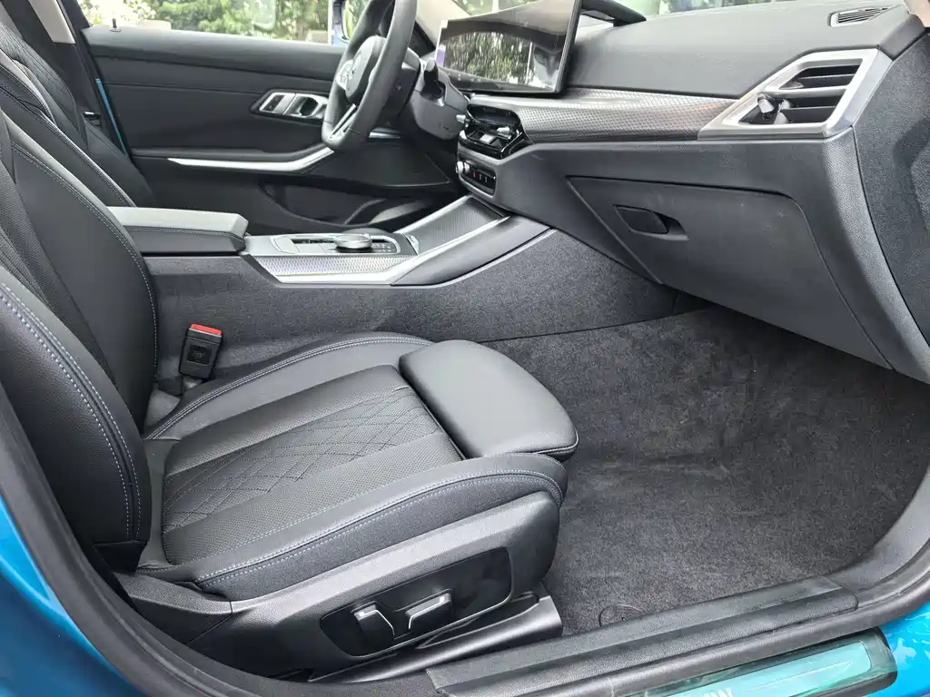BMW i3 — миниатюра 16