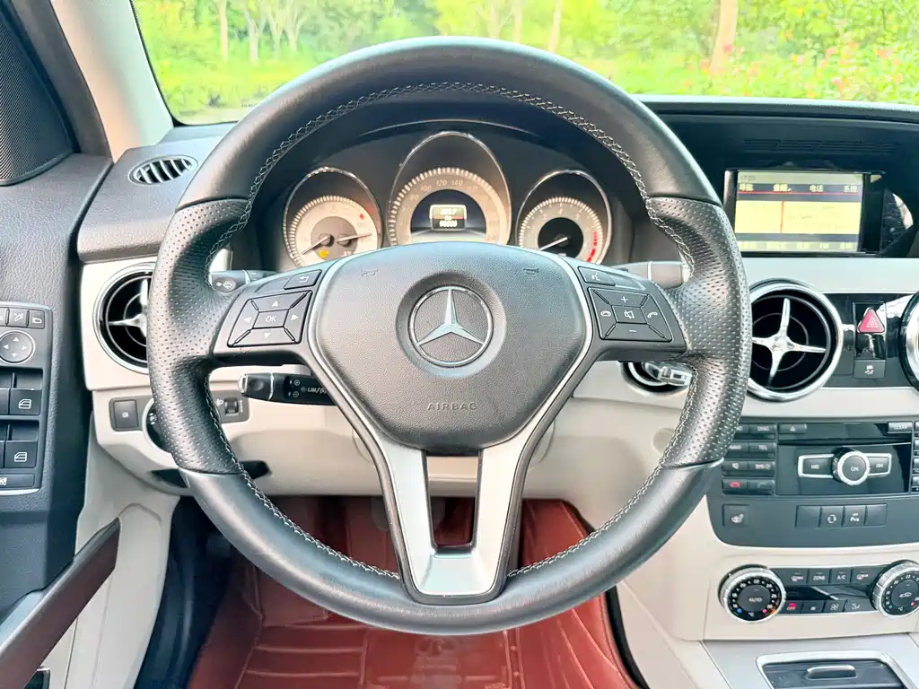 Mercedes-Benz GLK-Class — миниатюра 9