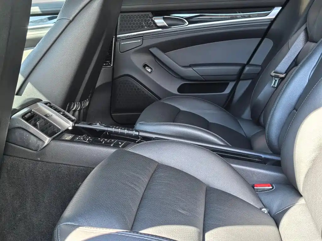 Porsche Panamera — миниатюра 8