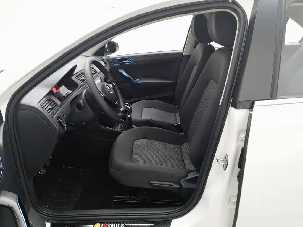 Volkswagen Santana — миниатюра 10