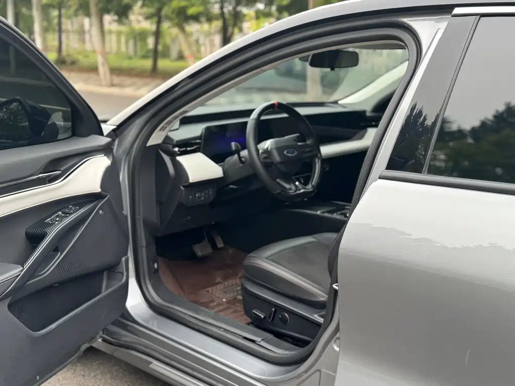 Ford Mondeo — миниатюра 9