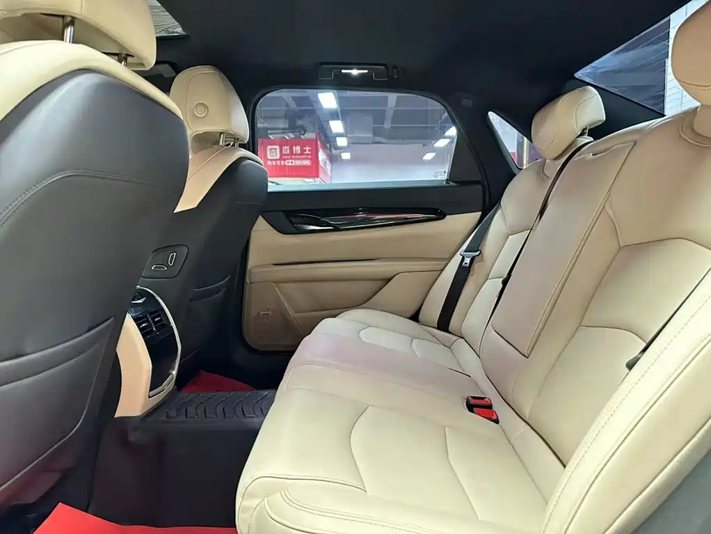 Cadillac CT6 — миниатюра 8