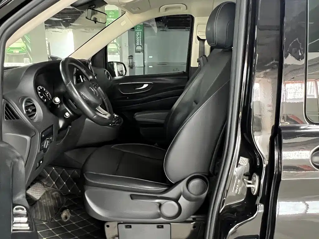 Mercedes-Benz Vito — миниатюра 13