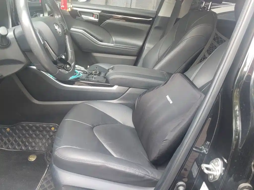 Toyota Highlander — миниатюра 16