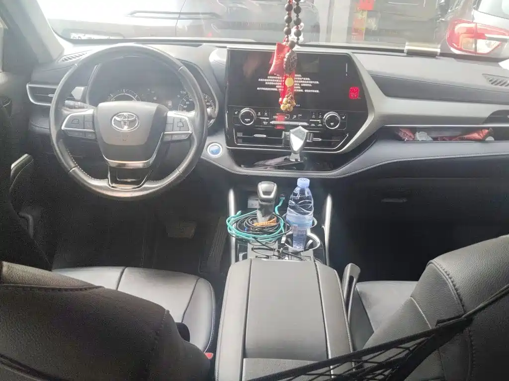 Toyota Highlander — миниатюра 10