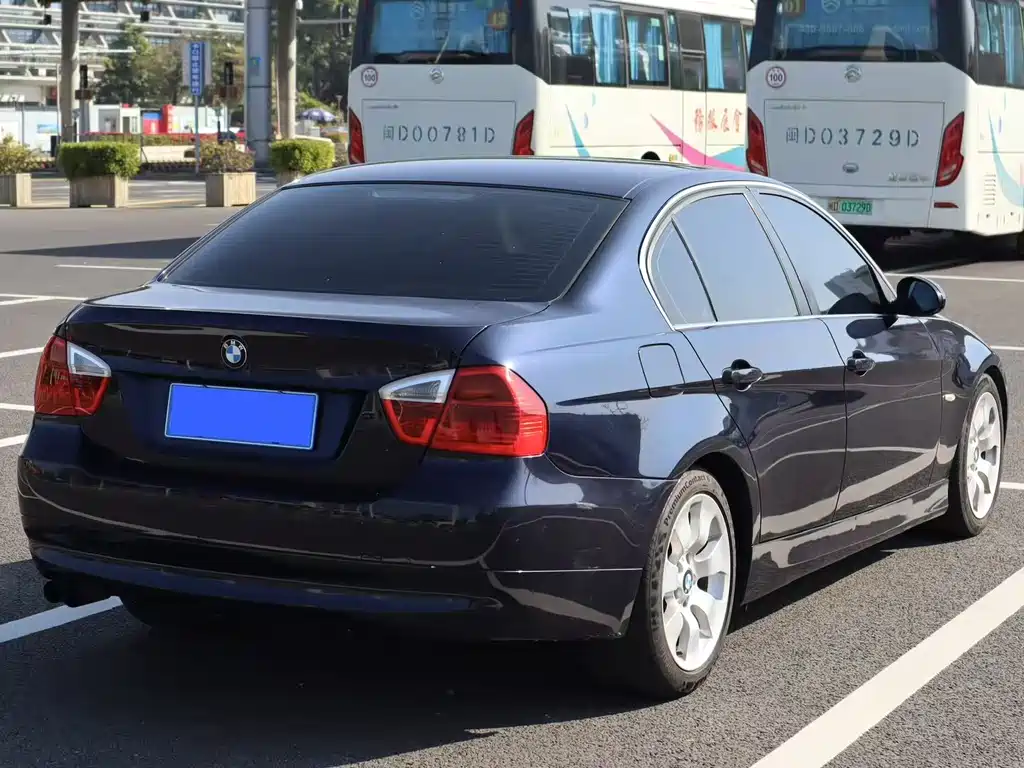 BMW 3 Series 3 2008 325i 6MT