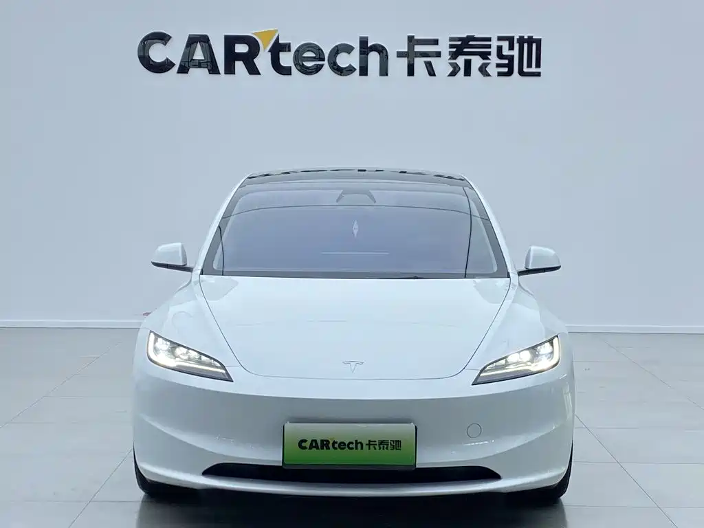 Tesla Model 3 — миниатюра 8