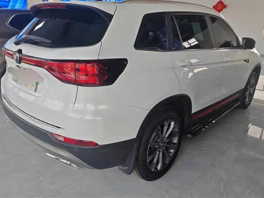 CHANGAN CS75