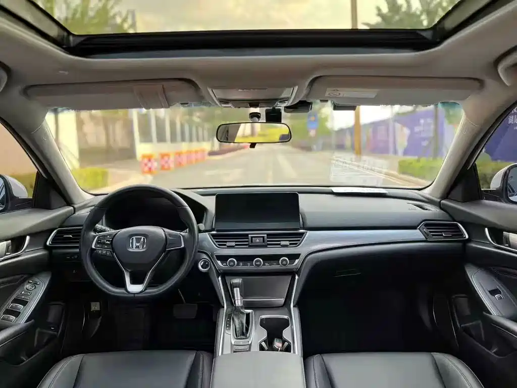 Honda Accord — миниатюра 4