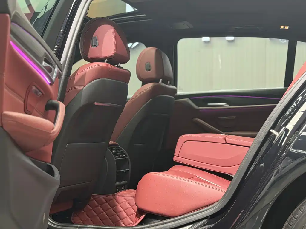 BMW 5 Series — миниатюра 12