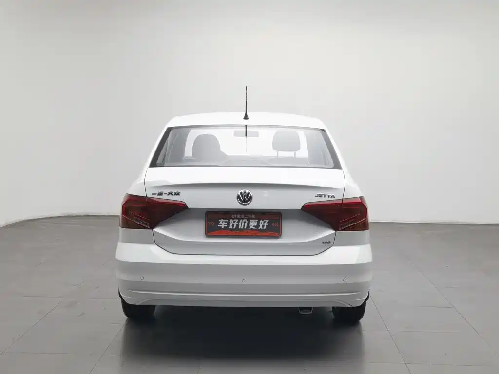 Volkswagen Jetta — миниатюра 4