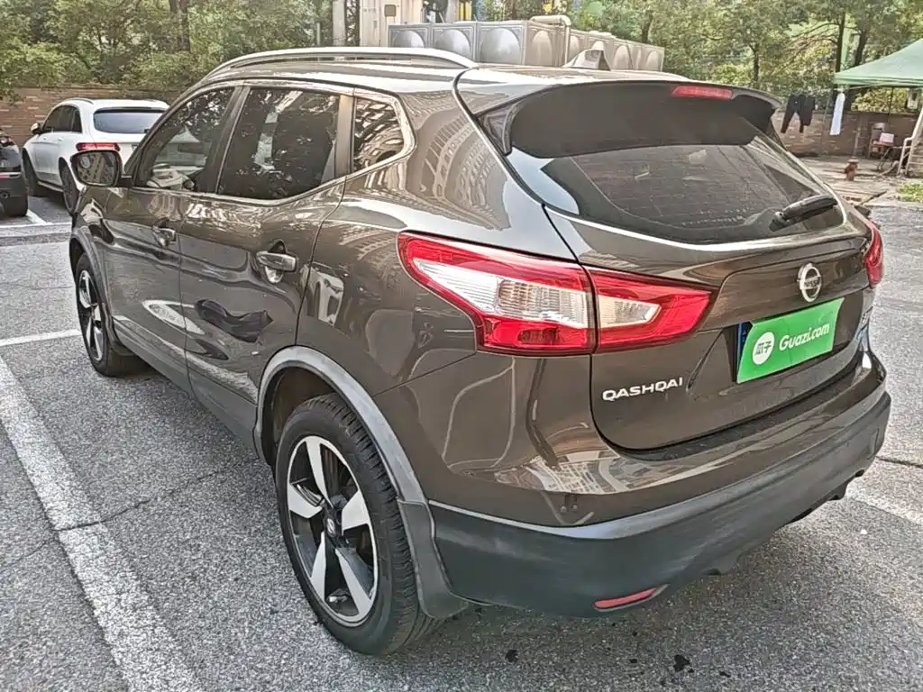 Nissan Qashqai — миниатюра 5