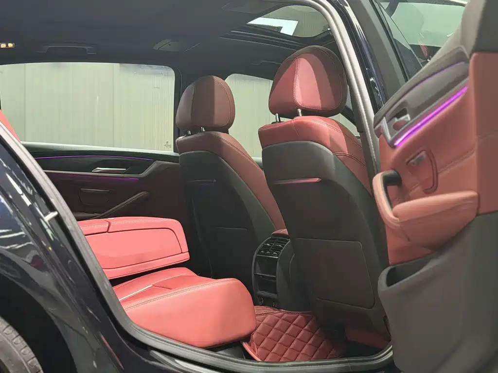 BMW 5 Series — миниатюра 19