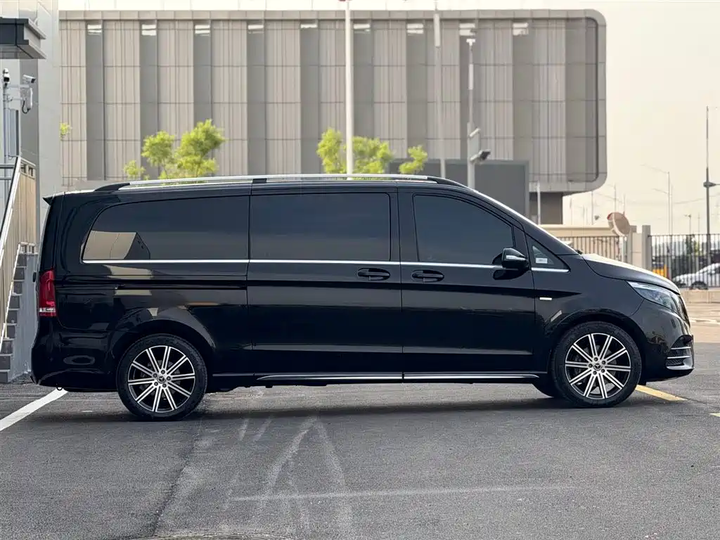Mercedes-Benz V-Class V 2022 V 260 L Luxury
