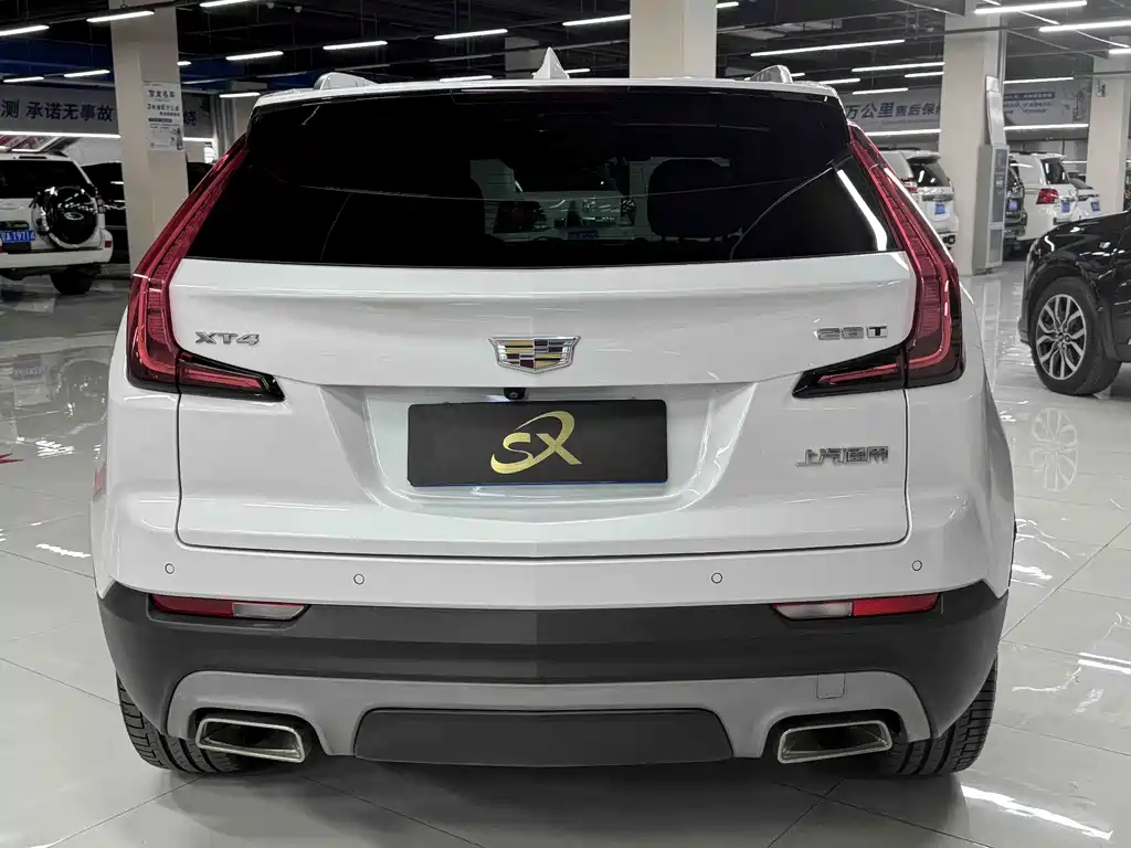 Cadillac XT4 — миниатюра 5