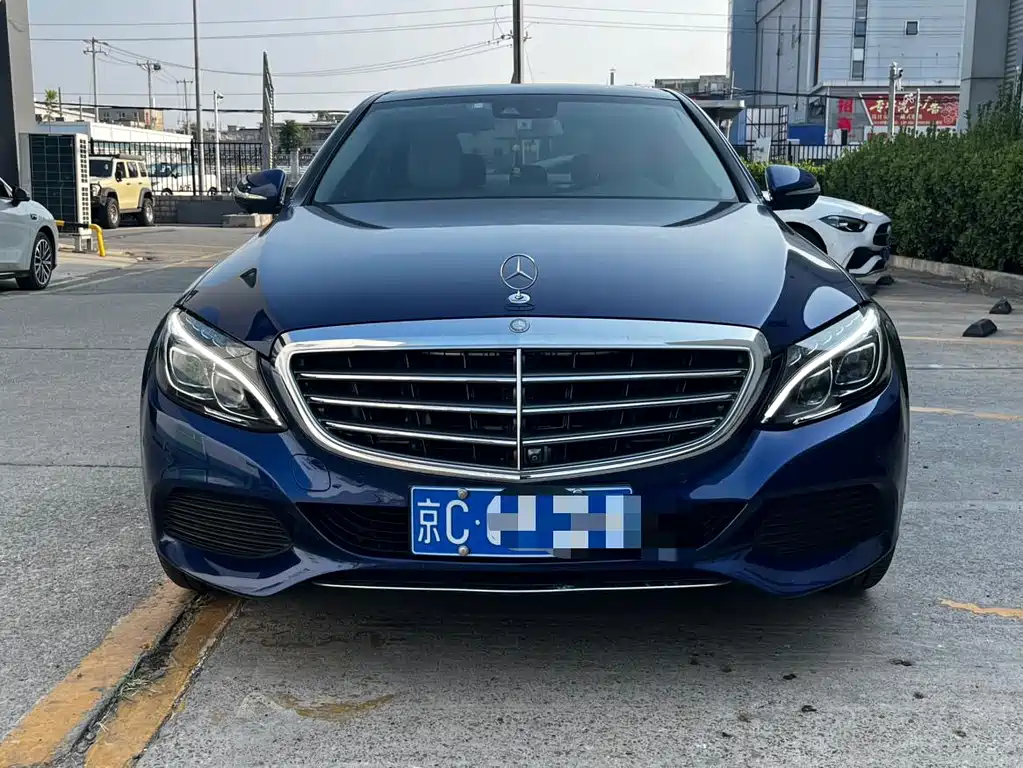 Mercedes-Benz C-Class — миниатюра 2