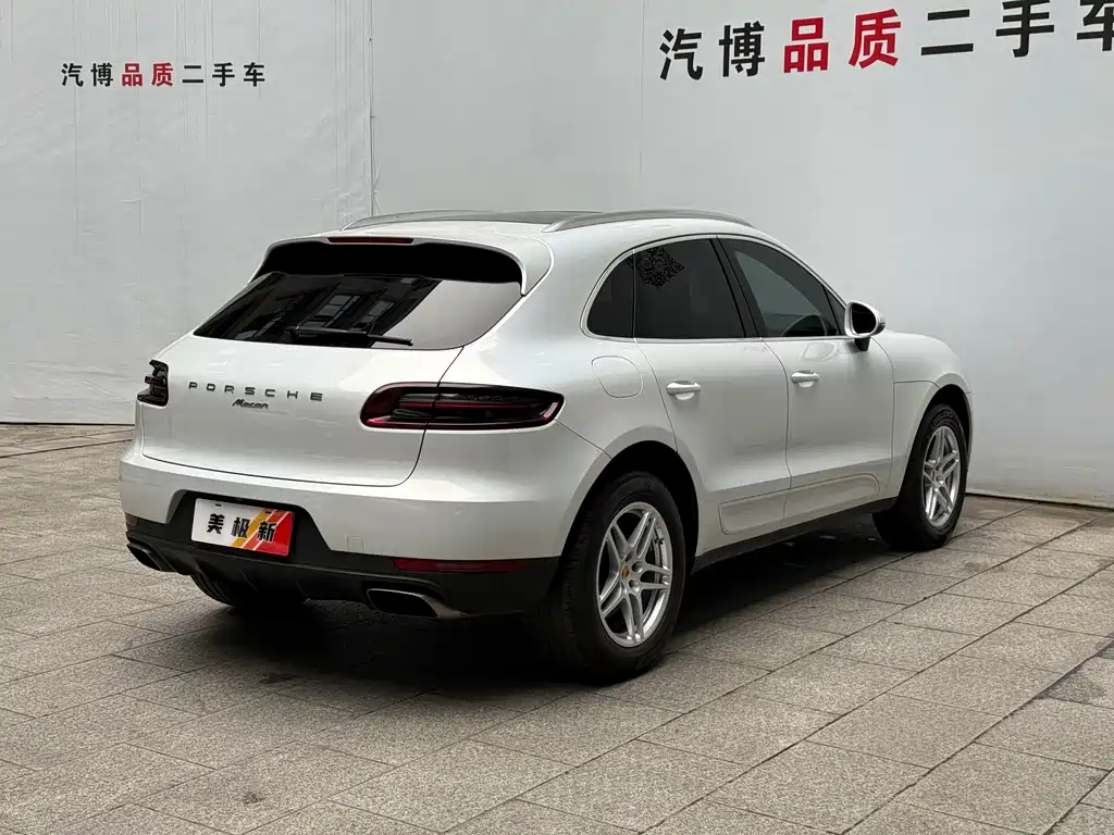 Porsche Macan — миниатюра 5