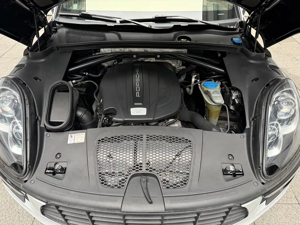 Porsche Macan — миниатюра 20