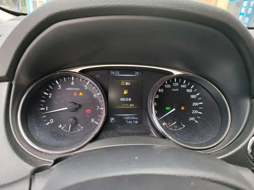 Nissan X-Trail — миниатюра 12