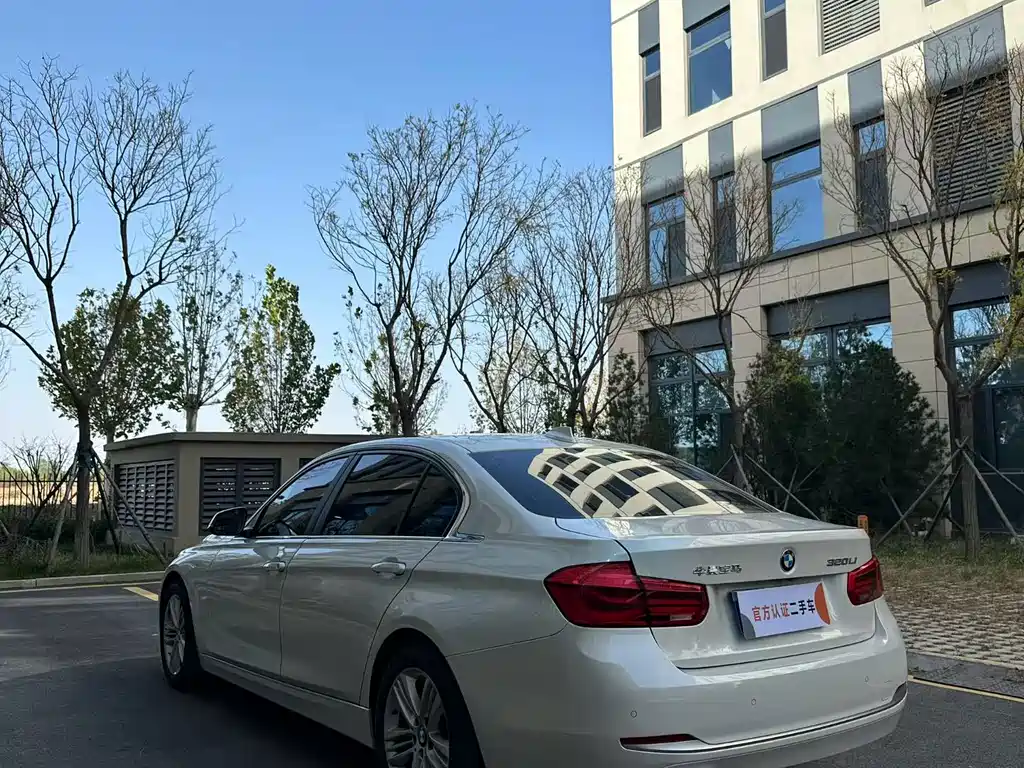 BMW 3 Series — миниатюра 7