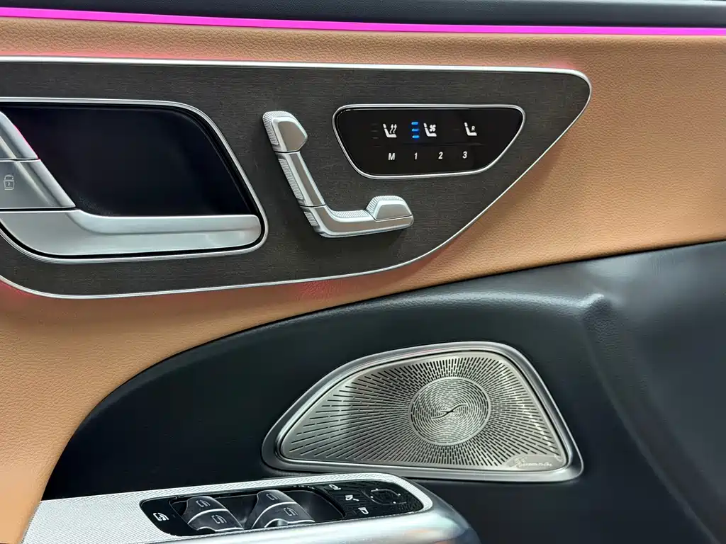 Mercedes-Benz E-Class — миниатюра 14