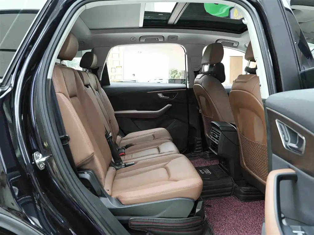 Audi Q7 — миниатюра 13